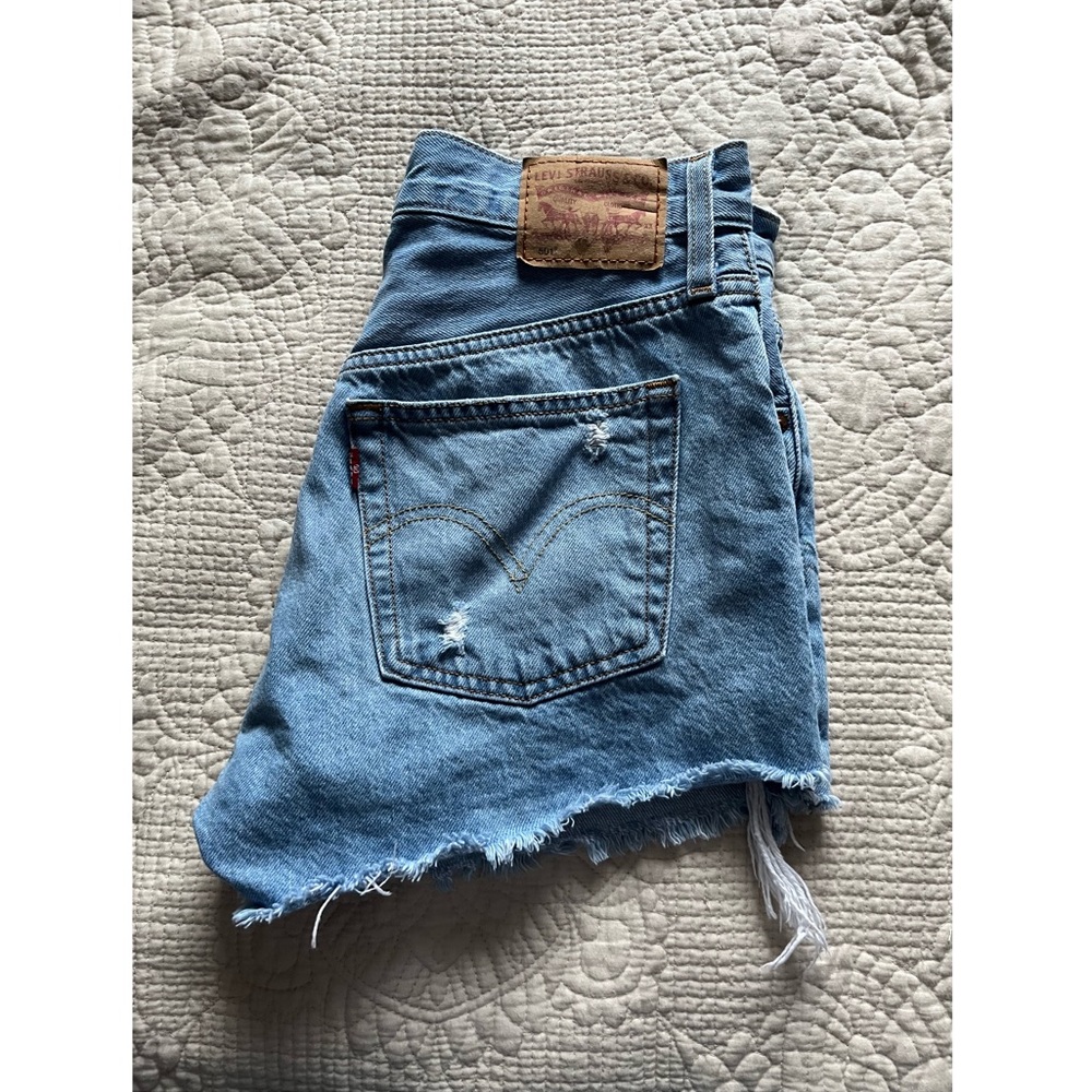 501 Levi Shorts